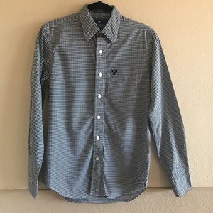AMERICAN EAGLE Navy White Check Button Dow…